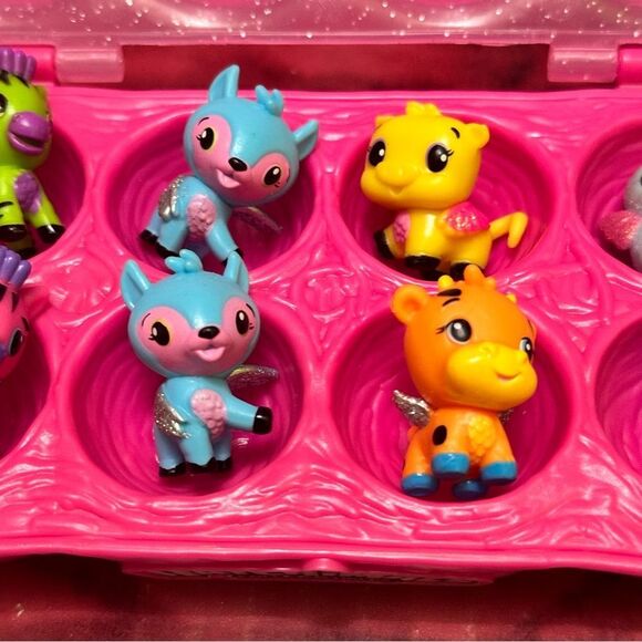 Hatchimals pink egg carton sparkle w/figures - Picture 7 of 8